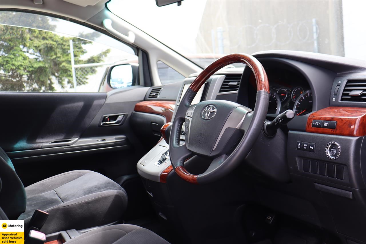 2010 Toyota Vellfire