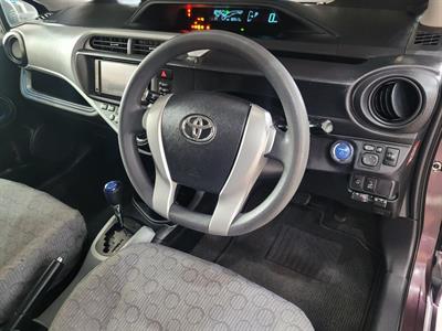 2014 Toyota Aqua - Thumbnail