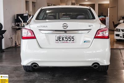 2015 Nissan Altima - Thumbnail