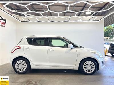 2013 Suzuki Swift - Thumbnail