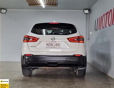 2020 Nissan Qashqai - Thumbnail