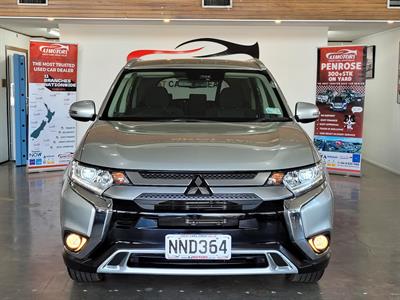 2021 Mitsubishi Outlander - Thumbnail