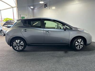 2013 Nissan Leaf - Thumbnail