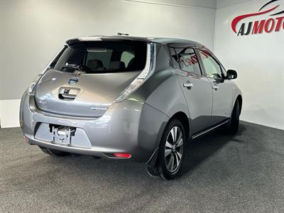 2013 Nissan Leaf - Thumbnail