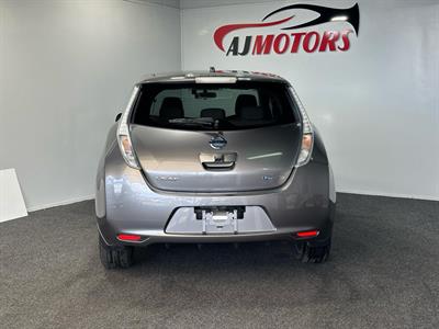 2013 Nissan Leaf - Thumbnail