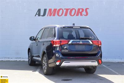 2019 Mitsubishi Outlander - Thumbnail