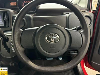 2013 Toyota Spade - Thumbnail