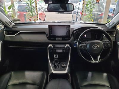 2020 Toyota RAV4 - Thumbnail