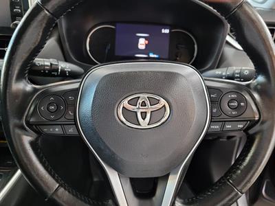 2020 Toyota RAV4 - Thumbnail