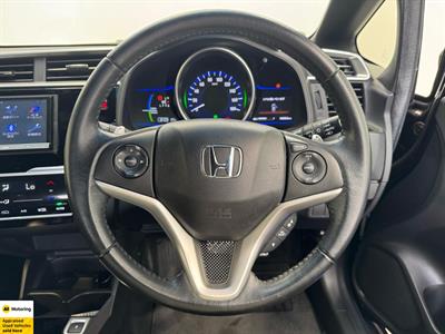 2014 Honda Fit Hybrid - Thumbnail