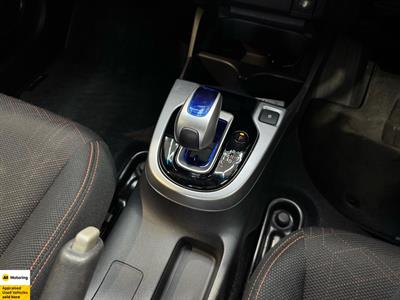 2014 Honda Fit Hybrid - Thumbnail