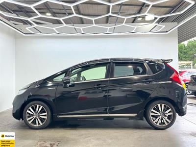 2014 Honda Fit Hybrid - Thumbnail