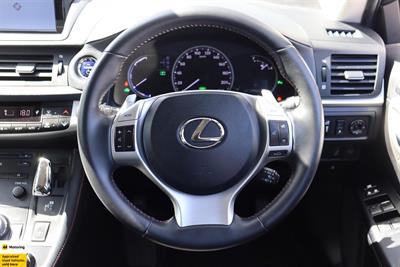 2013 Lexus CT 200h - Thumbnail