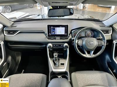 2019 Toyota RAV4 - Thumbnail