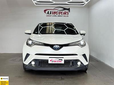 2017 Toyota C-HR - Thumbnail