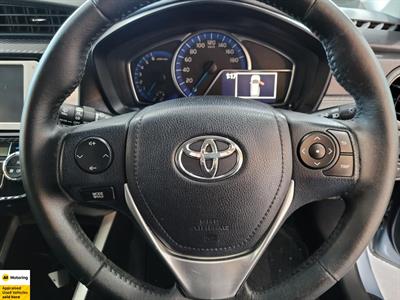 2013 Toyota Corolla - Thumbnail