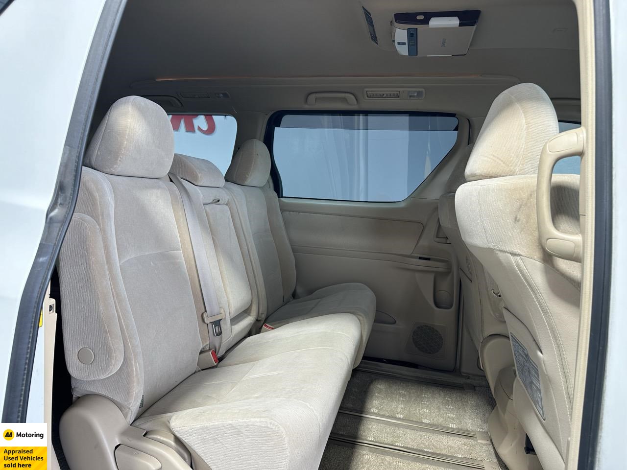 2013 Toyota Alphard