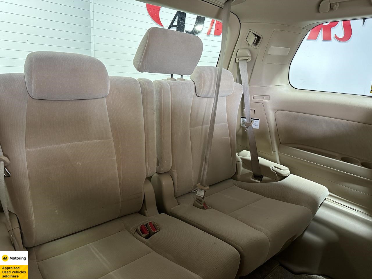 2013 Toyota Alphard