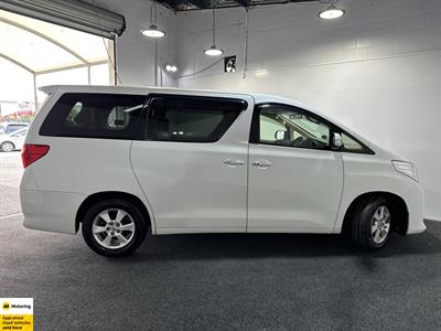 2013 Toyota Alphard - Thumbnail