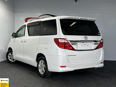 2013 Toyota Alphard - Thumbnail