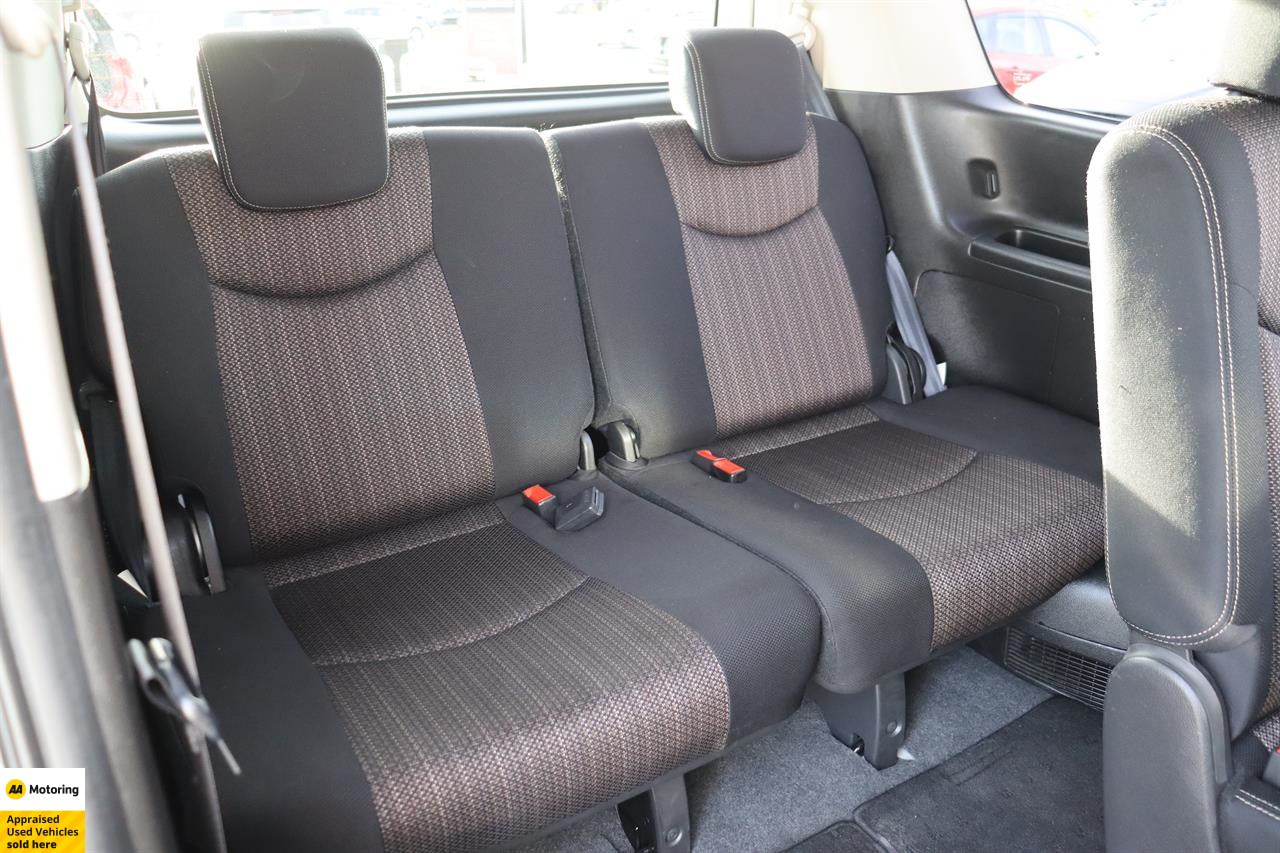 2015 Nissan Serena