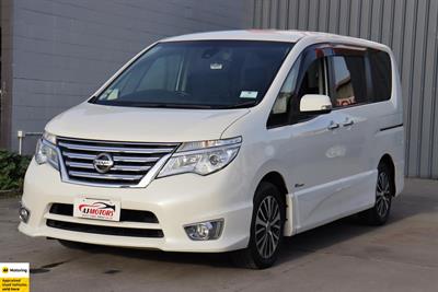 2015 Nissan Serena - Thumbnail