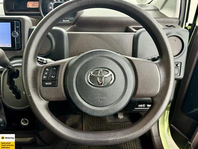 2013 Toyota Porte - Thumbnail