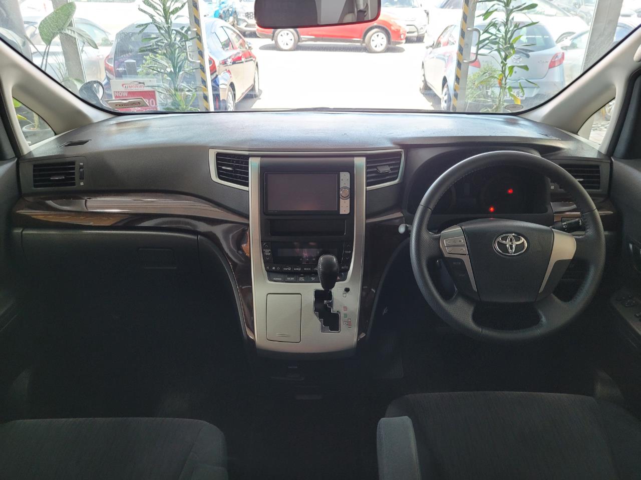 2012 Toyota Alphard