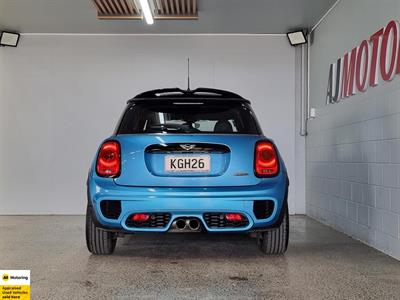 2016 Mini Cooper - Thumbnail