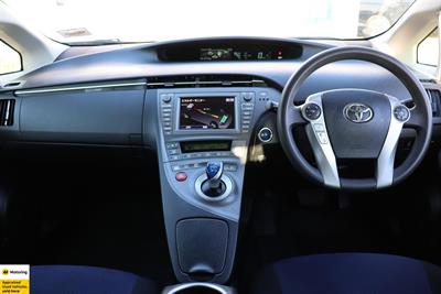 2012 Toyota Prius - Thumbnail