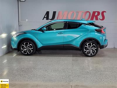 2017 Toyota C-HR - Thumbnail