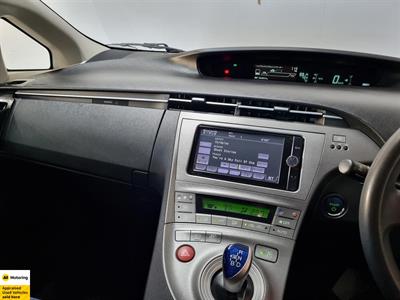 2012 Toyota Prius - Thumbnail