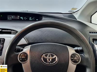 2012 Toyota Prius - Thumbnail