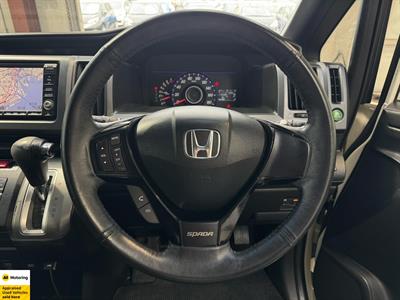 2012 Honda STEPWAGON - Thumbnail