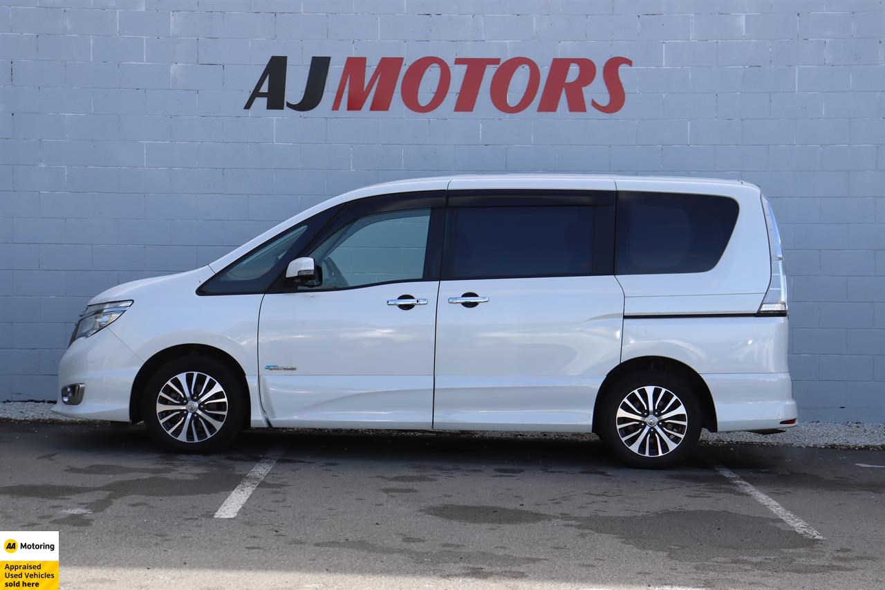 2015 Nissan Serena