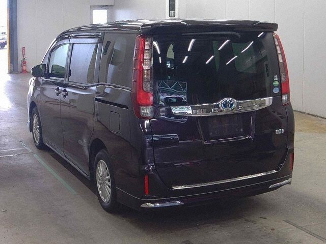 2014 Toyota Noah