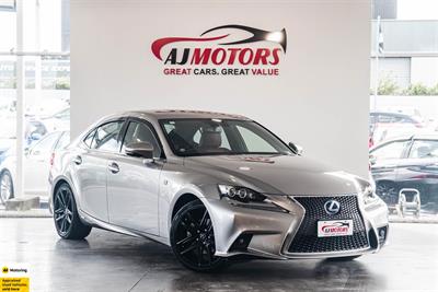 2013 Lexus IS 300h