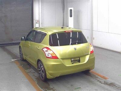 2015 Suzuki Swift - Thumbnail