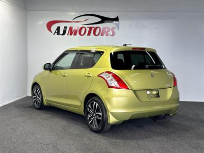 2015 Suzuki Swift - Thumbnail