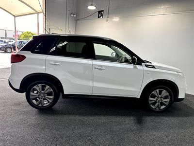 2020 Suzuki Vitara - Thumbnail