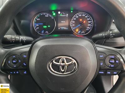 2020 Toyota RAV4 - Thumbnail