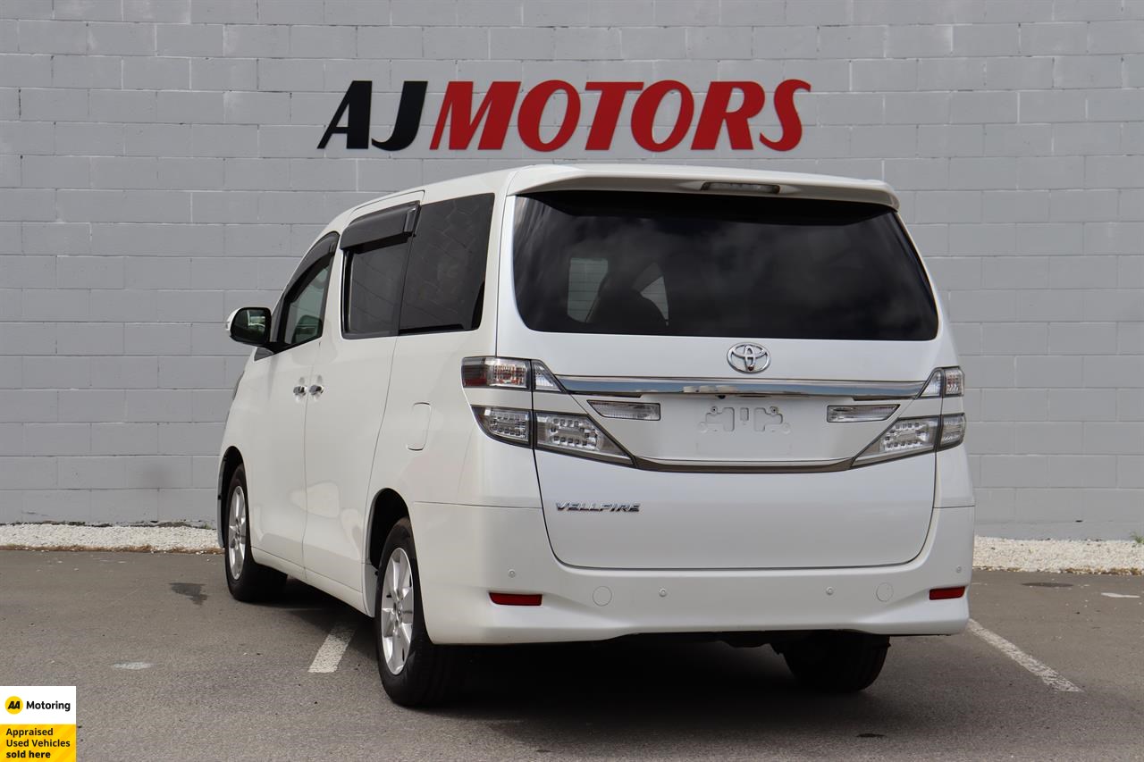 2013 Toyota Vellfire