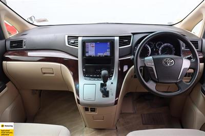 2013 Toyota Vellfire - Thumbnail