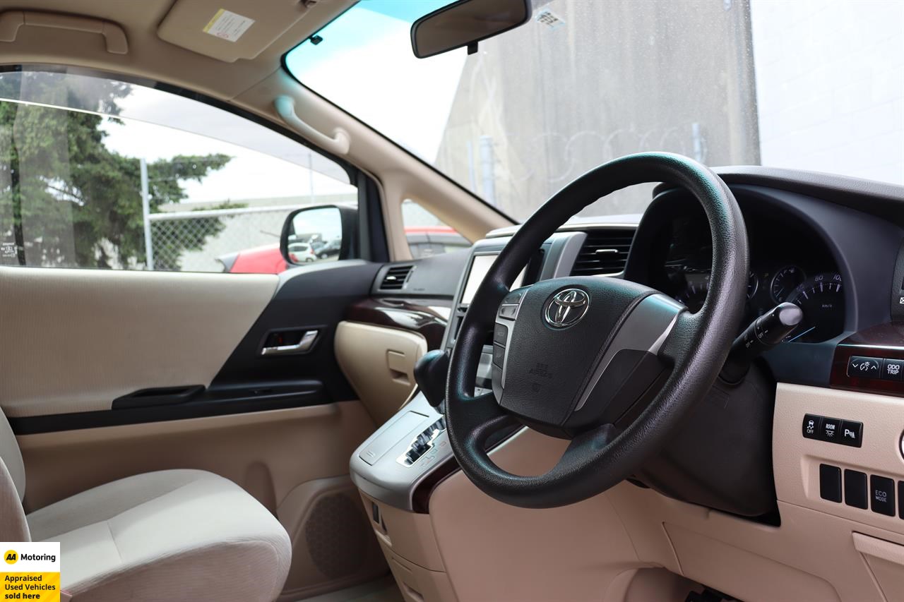 2013 Toyota Vellfire