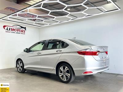 2015 Honda Grace - Thumbnail