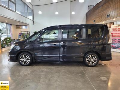 2016 Nissan Serena - Thumbnail