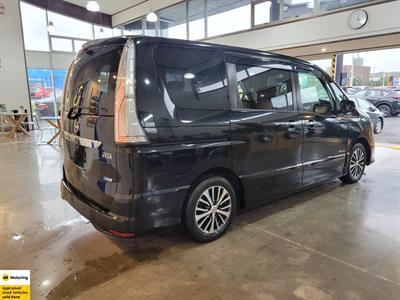 2016 Nissan Serena - Thumbnail