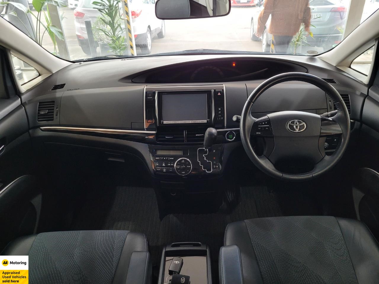 2015 Toyota Estima