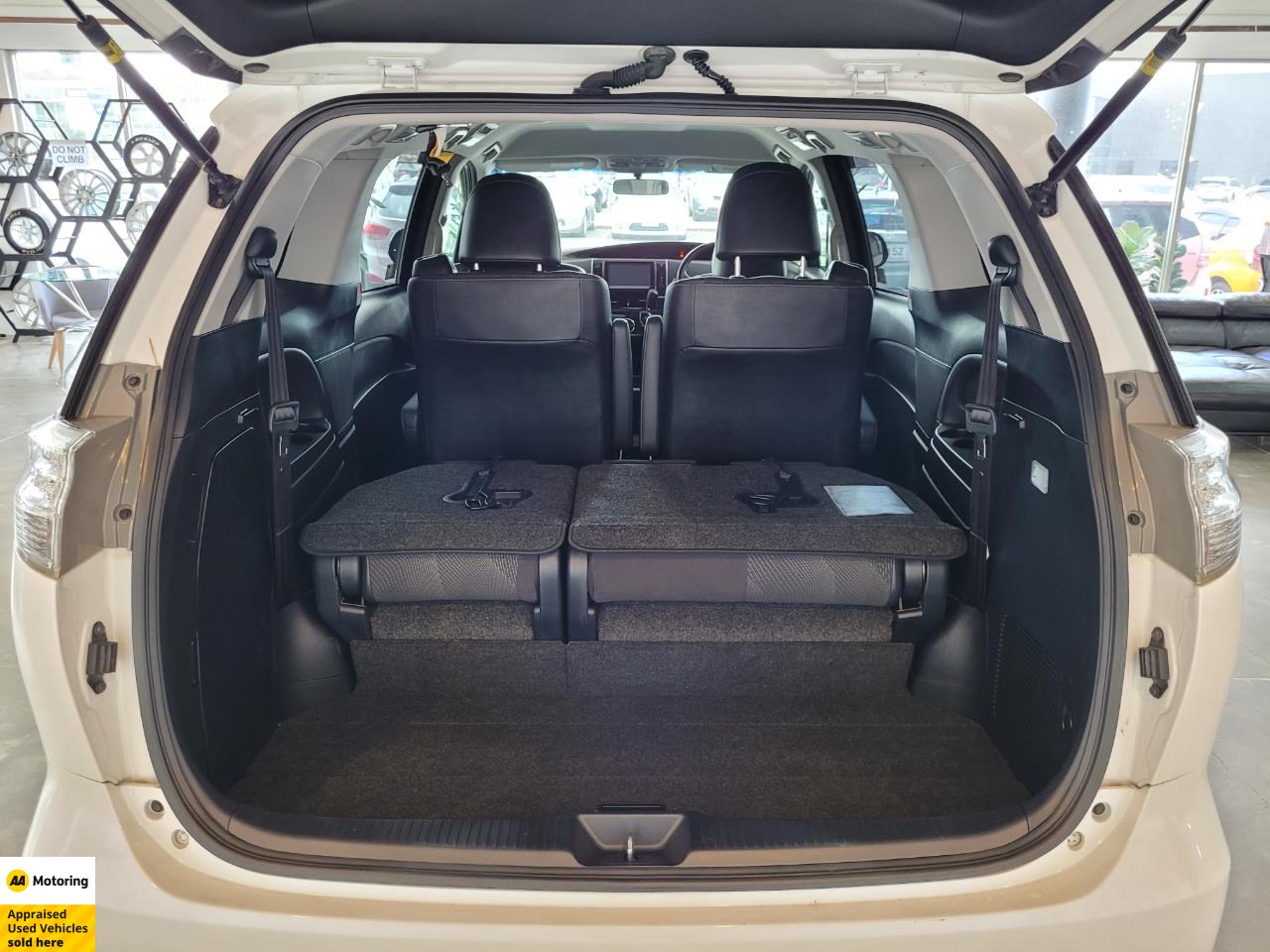 2015 Toyota Estima