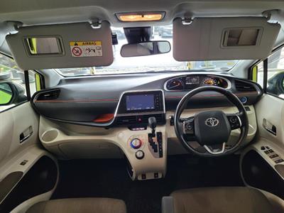 2015 Toyota Sienta - Thumbnail